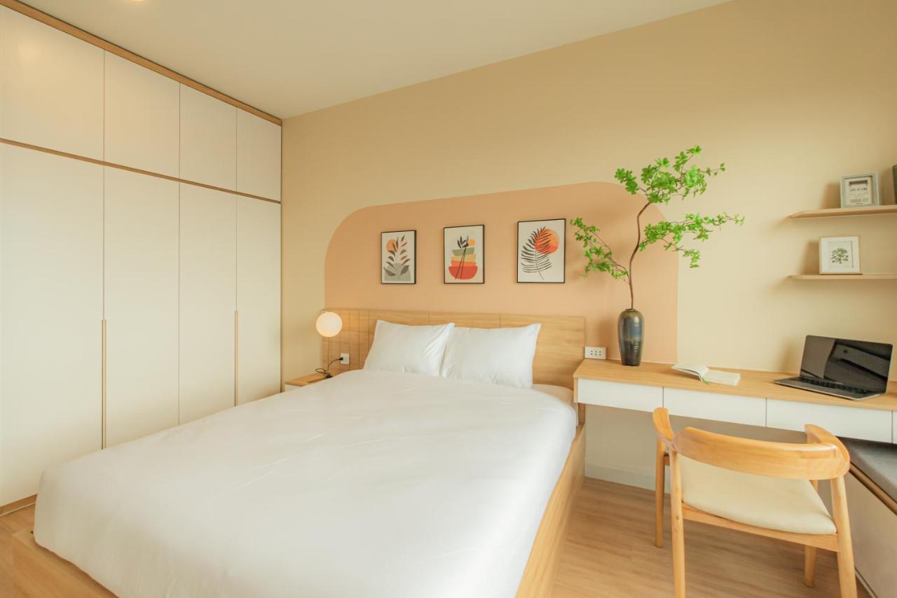 9Trip Stay In Soho Residence - 3 Bedrooms Apartment In District 1, Next To Bui Vien Walking Street - Free Saigon Nightlife Walking Tour Bandar Ho Chi Minh Luaran gambar